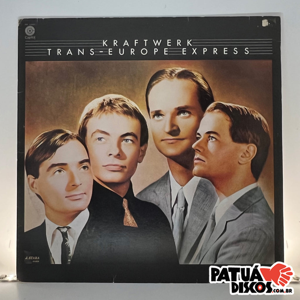 Kraftwerk - The Hall of Mirrors 