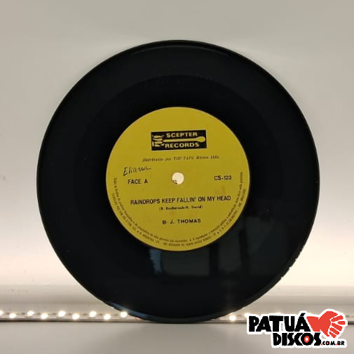 B.J. Thomas - Raindrops Keep Fallin' On My Head - 7"